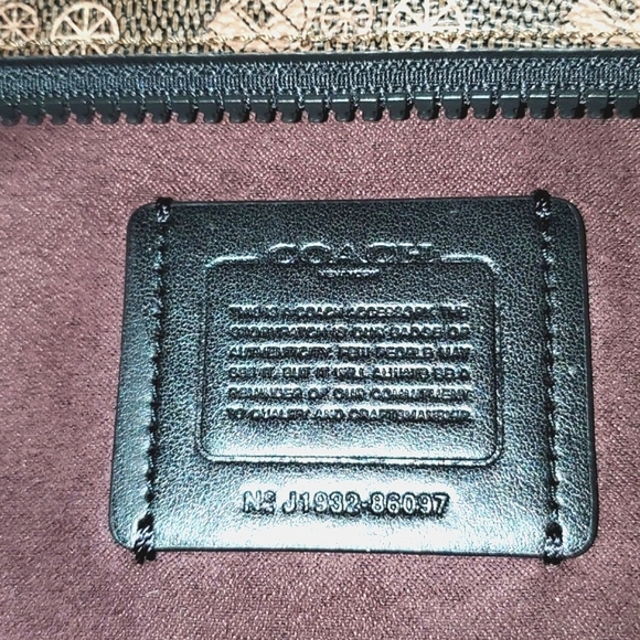 Coach Large Front Zip Wristlet - Picture 5 of 16